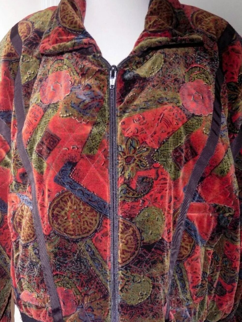 Suzelle Vintage 90's Y2K Velvet Printed Puffer Bomber Jacket Large